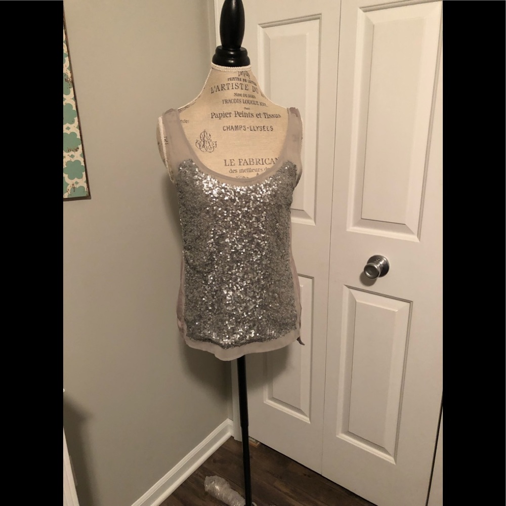 🌟 EUC KIIND OF Tank Top Blouse